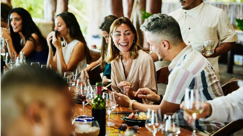 Communication skills for customer service and why they’re important - Glion