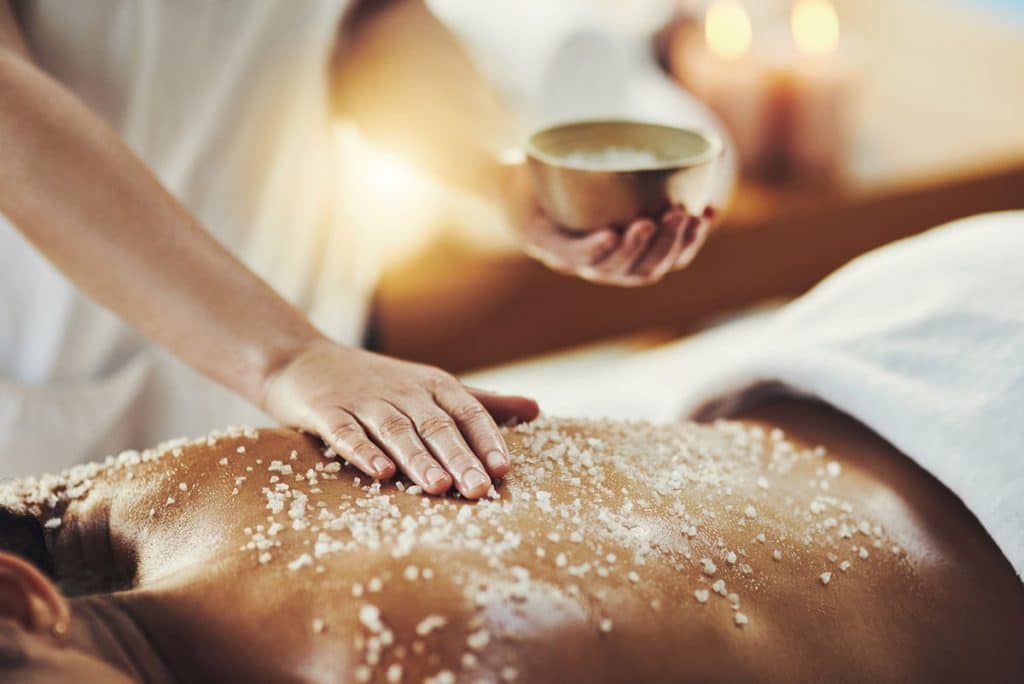 What does a spa manager do? - Glion