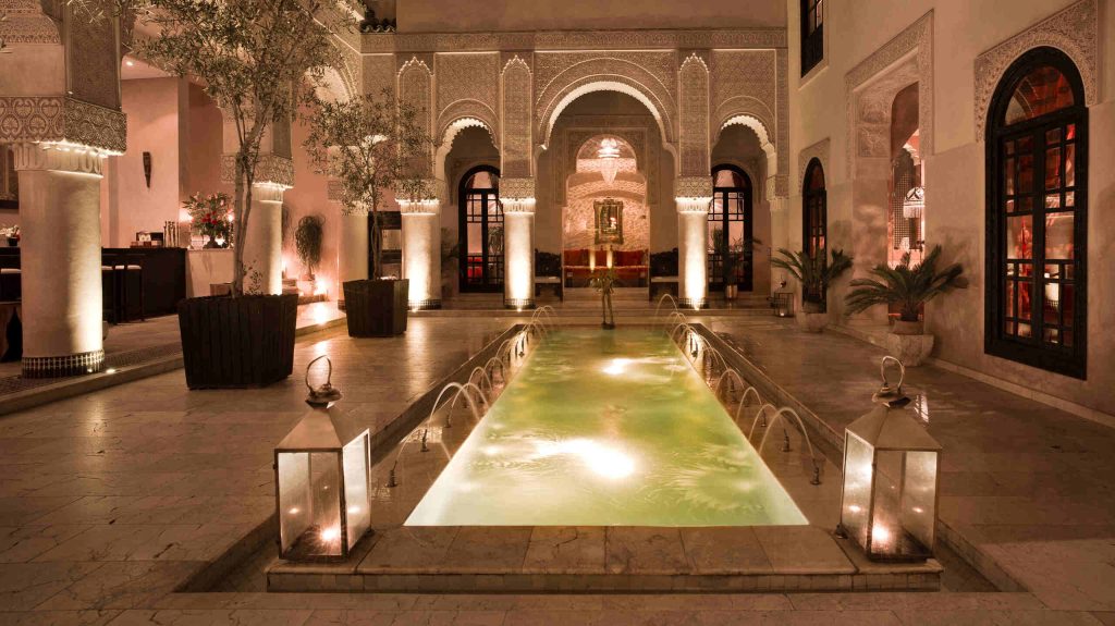 how to plan hotel business